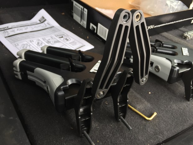 Thule-snowboard-rack-575-jeep-patriot002