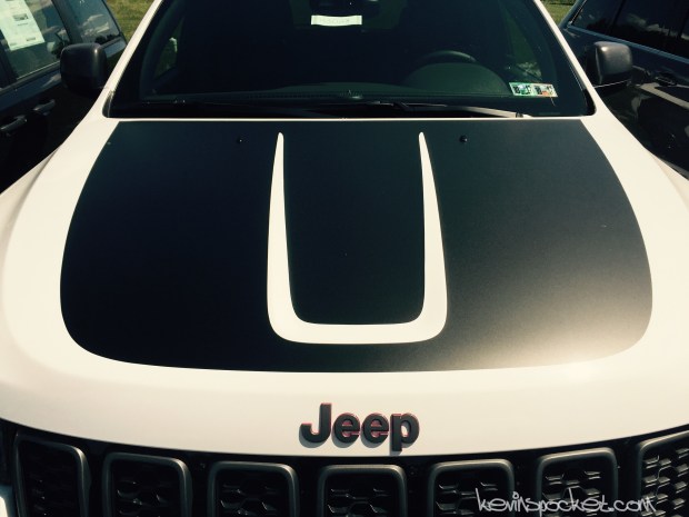 2017-Jeep-Grand-Cherokee-Trailhawk-White103