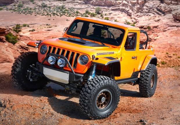 Jeep® Sandstorm (formerly Desert Hawk) concept